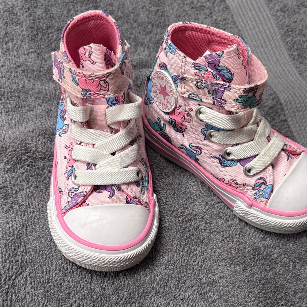 Kids High-Top Sneakers with Unicorn Design